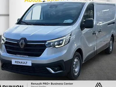 Neu Renault Trafic Komfort 150 PS (110 kW) 2026 Highlandgrau metallic Van / Kleinbus