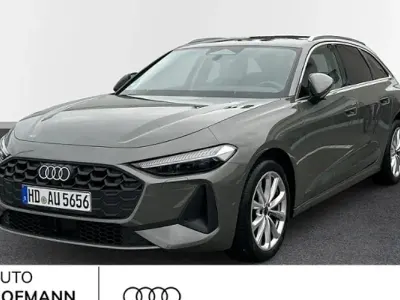 Gebraucht Audi A5 Sport 150 PS (110 kW) 2025 Chronosgrau metallic Kombi
