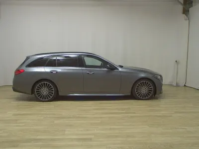 Second-hand Mercedes C220 AMG line 220 CP (161 kW) 2024 Gri Break