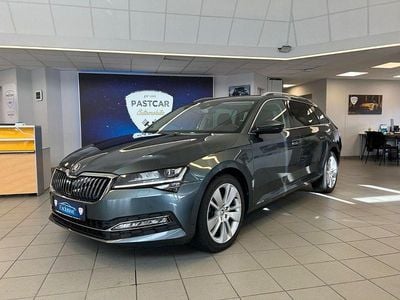 Gebraucht Skoda Superb Style 150 PS (110 kW) 2019 Grau Kombi