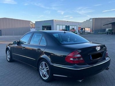 Mercedes E320