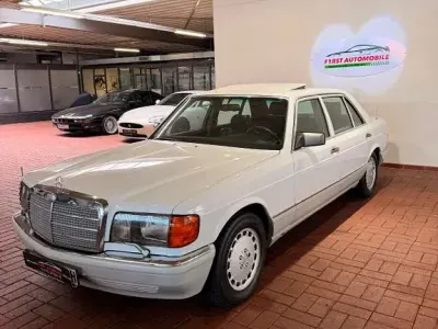 Gebraucht Mercedes 560 279 PS (205 kW) 1989 Weiß Limousine