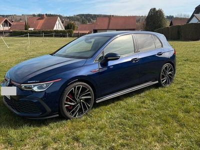 Gebraucht VW Golf VIII GTI 245 PS (180 kW) 2022 Blau Limousine
