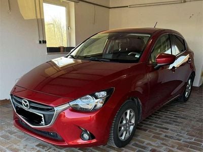 Gebraucht Mazda 2 Exclusive-Line 90 PS (66 kW) 2015 Rot Limousine