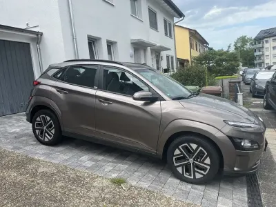 Gebraucht Hyundai Kona 100 kW (136 PS) 2021 Braun SUV