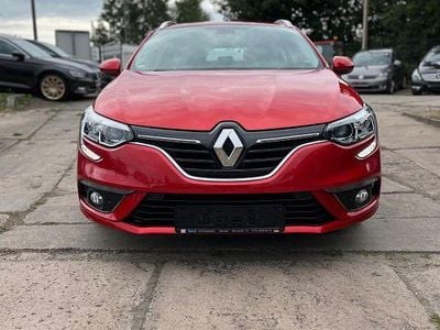 Gebraucht Renault Mégane IV Business 140 PS (102 kW) 2019 Rot Limousine