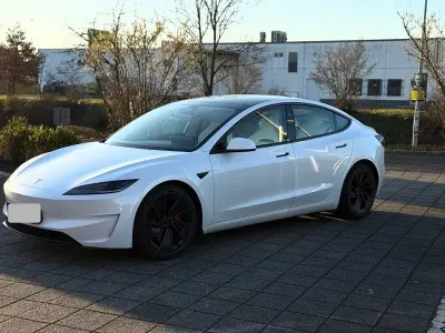 Gebraucht Tesla Model 3 Performance 341 kW (464 PS) 2024 Weiß Limousine