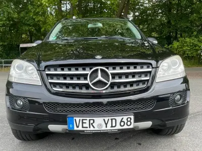 Gebraucht Mercedes ML320 224 PS (164 kW) 2008 Schwarz SUV