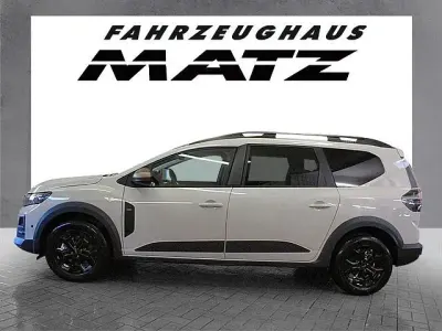 Neu Dacia Jogger Extreme 120 PS (88 kW) 2026 Beige Van / Kleinbus