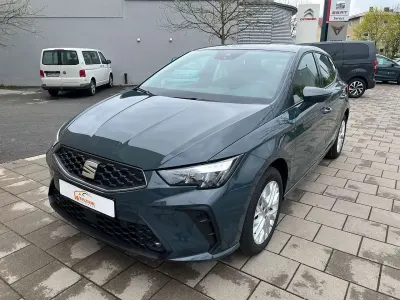 Neu Seat Ibiza Style 95 PS (69 kW) 2026 Blau Kleinwagen