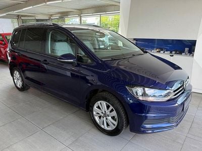 Gebraucht VW Touran Comfortline 150 PS (110 kW) 2024 Atlantik blue metallic Van / Kleinbus
