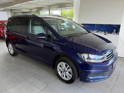 Atlantik blue metallic Gebraucht 2024 VW Touran Comfortline Van / Kleinbus | 30.990 € (Fairer Preis)