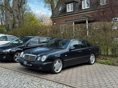 Second-hand Mercedes E420 279 CP (205 kW) 1996 Albastru Berlinǎ