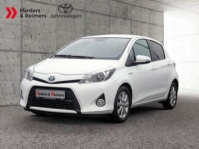 Gebraucht Toyota Yaris Hybrid Life 101 PS (74 kW) 2013 Weiß Kleinwagen