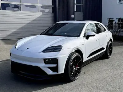 Brugt Porsche Macan Turbo 469 kW (639 HK) 2025 Grå SUV