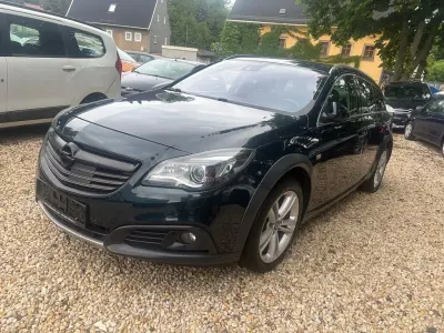 Gebraucht Opel Insignia Sport 163 PS (119 kW) 2014 Grün Kombi
