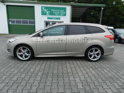 Gebraucht Ford Focus Titanium 150 PS (110 kW) 2015 Tectonic silver Kombi
