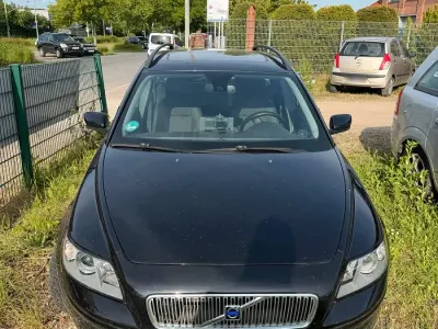Usado Volvo V50 144 CV (105 kW) 2005 Negro Familiar