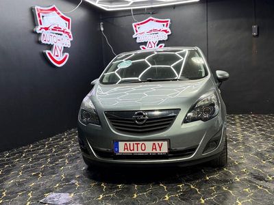 Gebraucht Opel Meriva Color Edition 120 PS (88 kW) 2012 Silber Van / Kleinbus