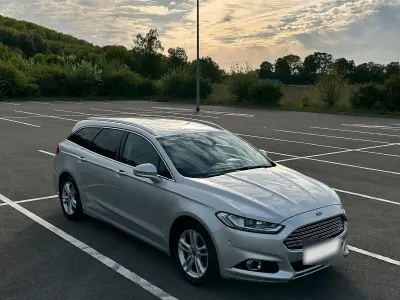Gebraucht Ford Mondeo Titanium 150 PS (110 kW) 2016 Silber Kombi