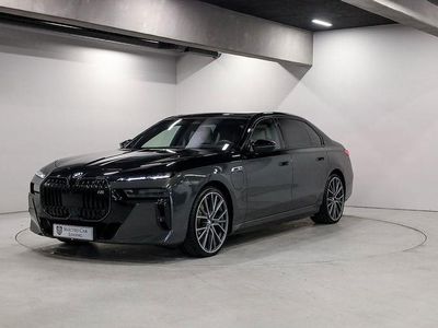 BMW M760e