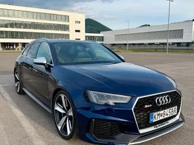 Gebraucht Audi RS4 Sport 450 PS (330 kW) 2018 Blau Kombi