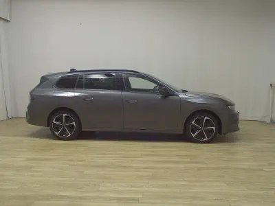 Second-hand Opel Astra Elegance 131 CP (96 kW) 2024 Gri Break