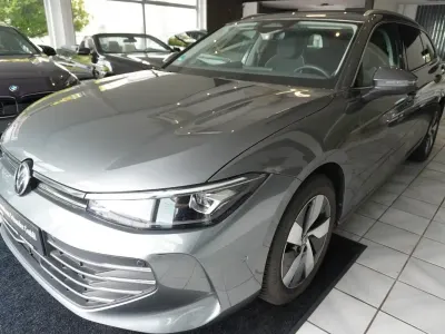 Gebraucht VW Passat Business 150 PS (110 kW) 2025 Grau metallic Kombi