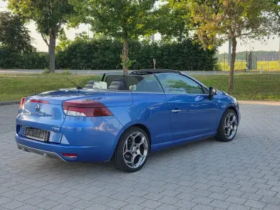 Gebraucht Renault Mégane Cabriolet GT 160 PS (117 kW) 2012 Blau Cabrio