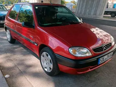 Gebraucht Citroën Saxo 60 PS (44 kW) 2002 Rot Kleinwagen