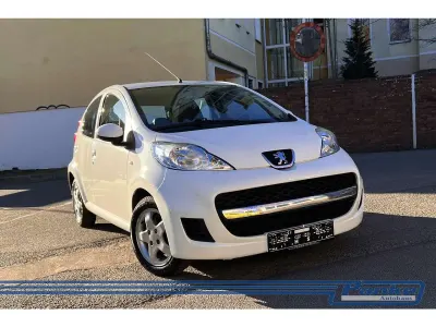 Gebraucht Peugeot 107 Filou 68 PS (50 kW) 2010 Zu lackieren weiss 068/deckend Kleinwagen