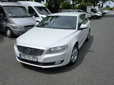 Gebraucht Volvo V70 Summum 181 PS (133 kW) 2015 Kombi