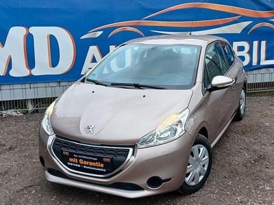 Gebraucht Peugeot 208 Active 68 PS (50 kW) 2013 Grau Kleinwagen