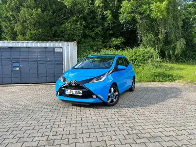 Gebraucht Toyota Aygo X-wave 69 PS (50 kW) 2017 Blau Kleinwagen