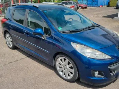 Gebraucht Peugeot 207 112 PS (82 kW) 2010 Blau Kombi