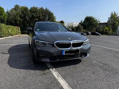 Gebraucht BMW 330e Sport Line 292 PS (214 kW) 2019 Grau Limousine