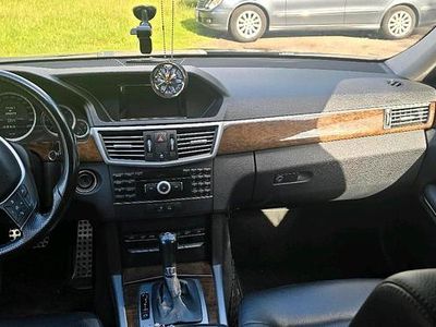 Mercedes E200