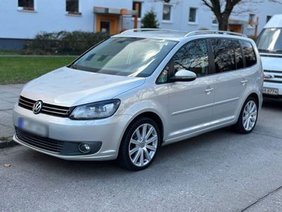 gebraucht VW Touran 1.4 TSI 170PS AUT 7 Sitzer Leder Navi Xen