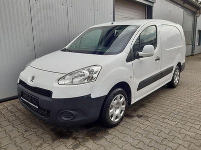Gebraucht Peugeot Partner Comfort 90 PS (66 kW) 2013 Weiß Van / Kleinbus