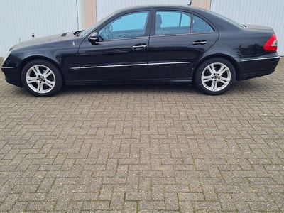 Second-hand Mercedes 220 170 CP (125 kW) 2008 Negru Berlinǎ