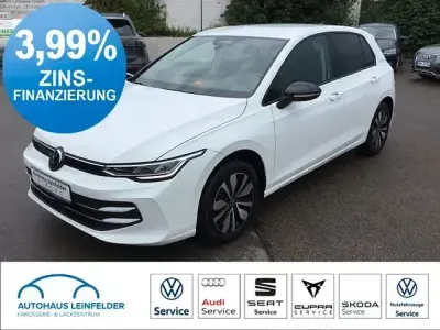 Gebraucht VW Golf VIII Goal 150 PS (110 kW) 2025 Weiß Limousine