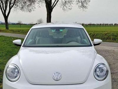 Gebraucht VW Beetle Design 105 PS (77 kW) 2013 Weiß Kleinwagen