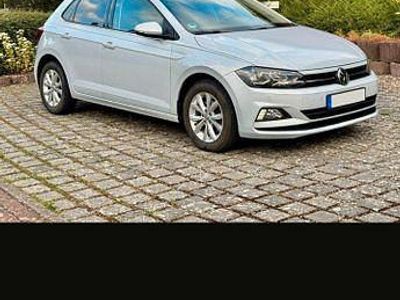 Gebraucht VW Polo Comfortline 95 PS (69 kW) 2019 Weiß Kleinwagen