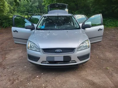 Gebraucht Ford Focus 101 PS (74 kW) 2004 Silber Limousine
