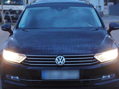 Gebraucht VW Passat 150 PS (110 kW) 2018 Schwarz Kombi