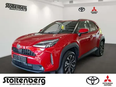 Neu Toyota Yaris Cross 92 PS (67 kW) 2025 Emotional red 2 SUV