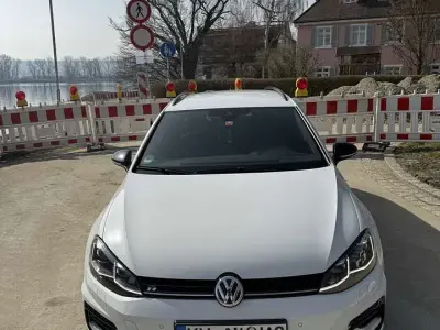 Usata VW Golf VII R 300 CV (220 kW) 2020 Bianco Station wagon