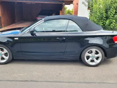 Gebraucht BMW 118 Cabriolet 143 PS (105 kW) 2012 Schwarz Cabrio