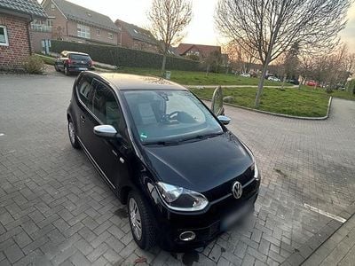 Używany VW up! 60 KM (44 kW) 2012 Czarny Hatchback