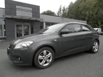 Gebraucht Kia Ceed 116 PS (85 kW) 2012 Braun Kleinwagen